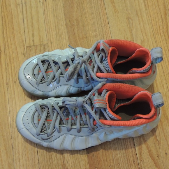 Athletic_Shoes